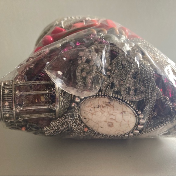 3lb+Mixed Costume crafters Jewelry Lot -  modern vintage - Picture 6 of 9